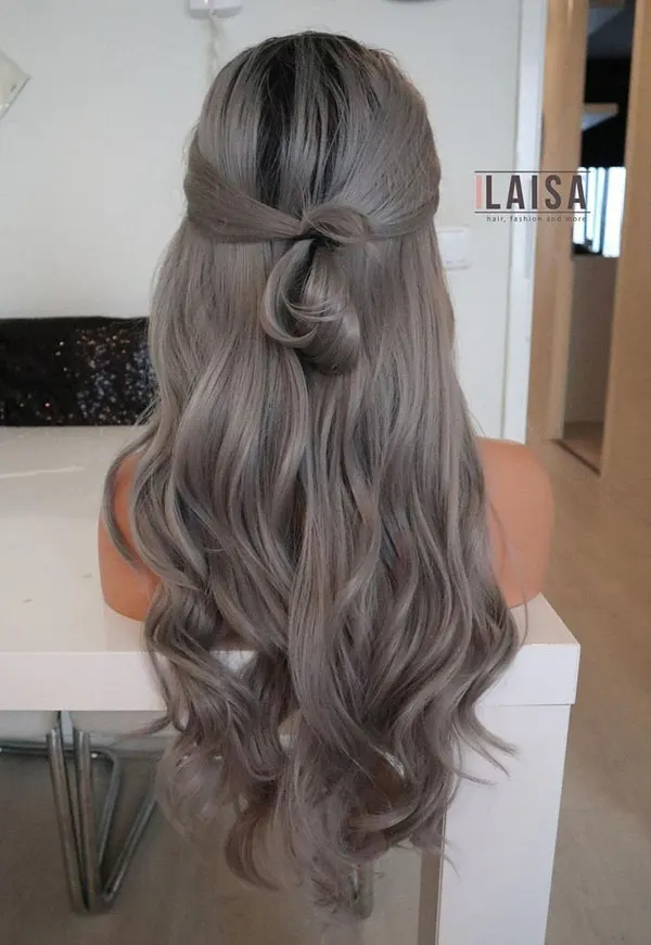 31 مدل رنگ مو بلوند دودی تیره؛ ترند سرد و آرومِ این روزا! 24 Dark smoky blonde hair color 20
