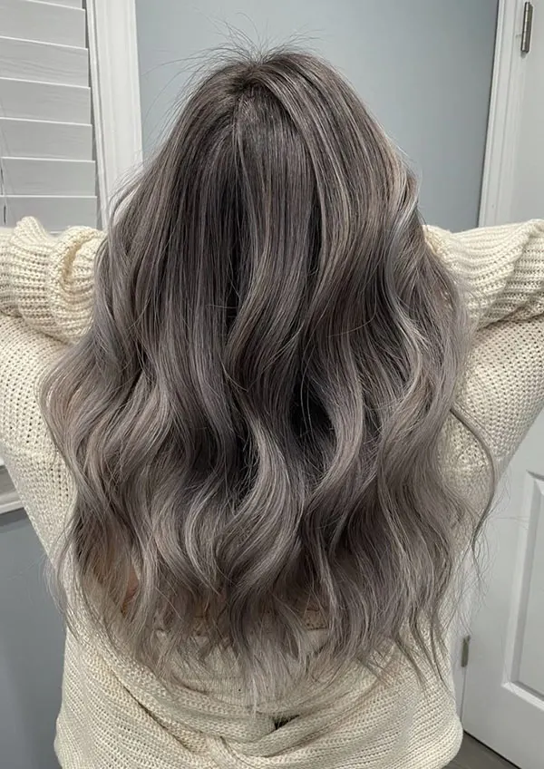 31 مدل رنگ مو بلوند دودی تیره؛ ترند سرد و آرومِ این روزا! 27 Dark smoky blonde hair color 26