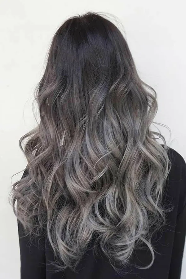 31 مدل رنگ مو بلوند دودی تیره؛ ترند سرد و آرومِ این روزا! 31 Dark smoky blonde hair color 30