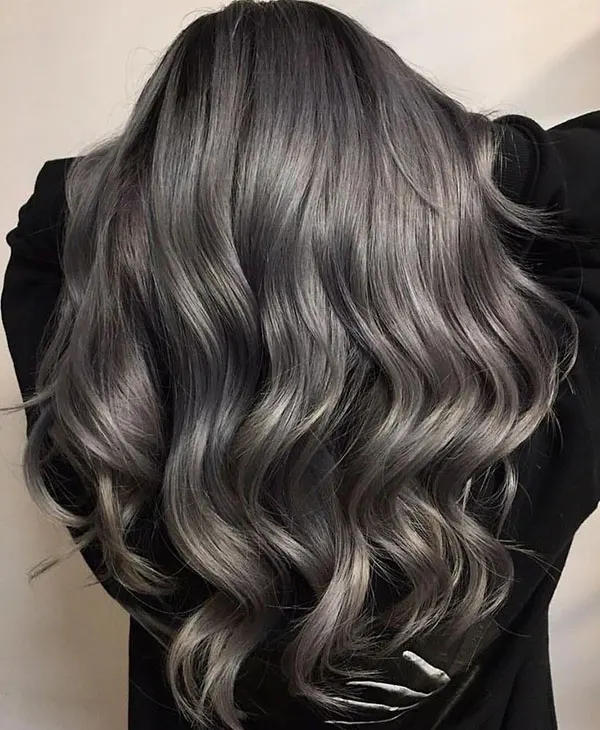 31 مدل رنگ مو بلوند دودی تیره؛ ترند سرد و آرومِ این روزا! 10 Dark smoky blonde hair color 6