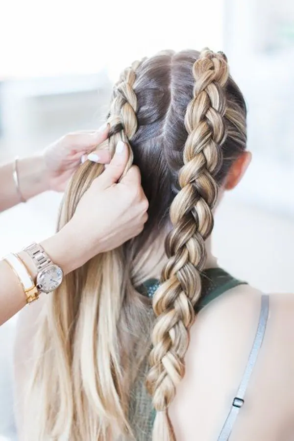 آموزش بافت مو هلندی در 5 دقیقه؛ برجسته و حرفهای! 17 Dutch hair weave tutorial 13