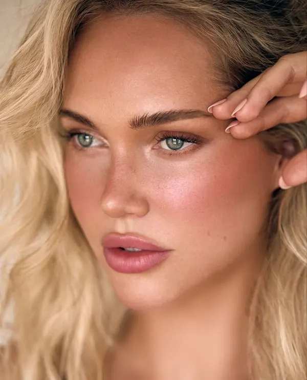 37 مدل ارایش لایت دخترانه؛ vibe لطیف و شیک برای هر روز 🌸 27 Girls light makeup 23
