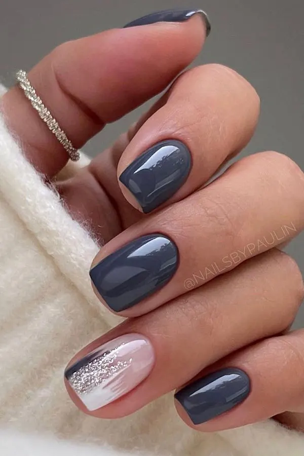 Gray nail design 18