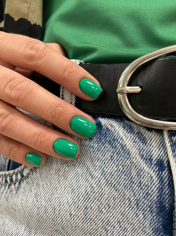 Green nail design 6