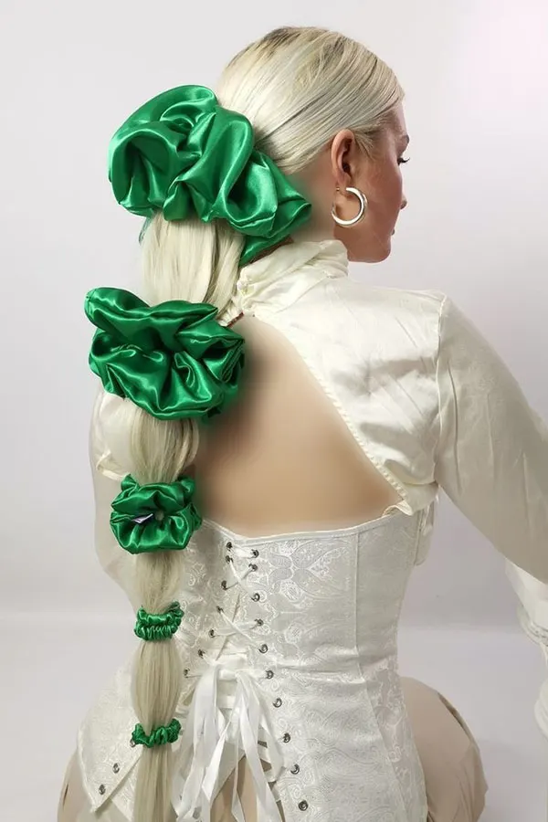 Hairstyle with elastic 13