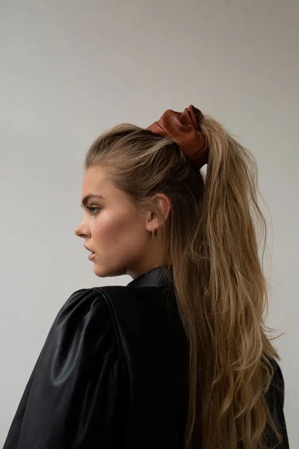 Hairstyle with elastic 28
