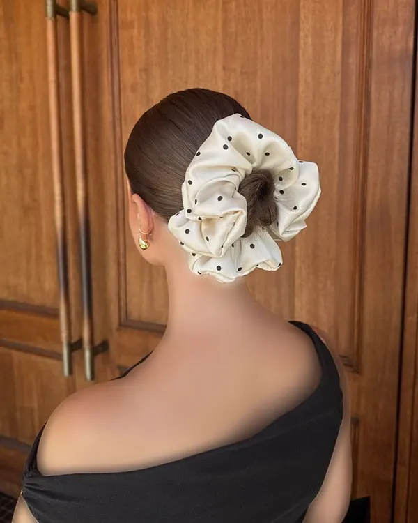 Hairstyle with elastic 4