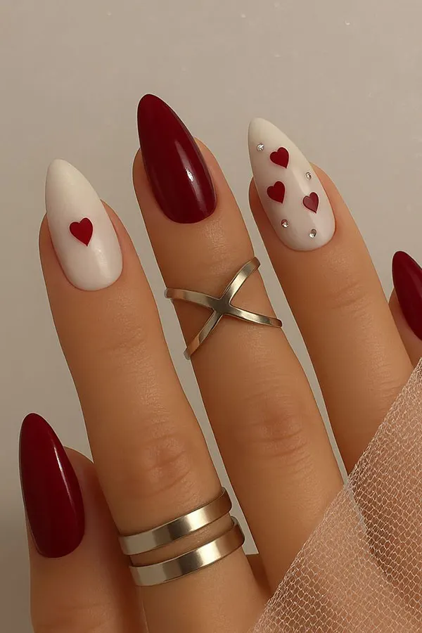 33 طرح ناخن قلبی دخترانه؛ وقتی جزئیات کوچیک، حالِ دلتو لو میده 💅 6 Heart nail design 2