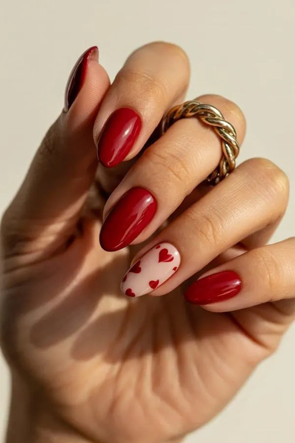 33 طرح ناخن قلبی دخترانه؛ وقتی جزئیات کوچیک، حالِ دلتو لو میده 💅 31 Heart nail design 29