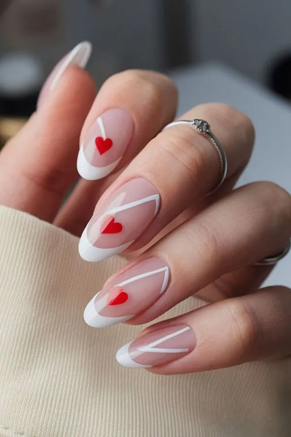 33 طرح ناخن قلبی دخترانه؛ وقتی جزئیات کوچیک، حالِ دلتو لو میده 💅 7 Heart nail design 5