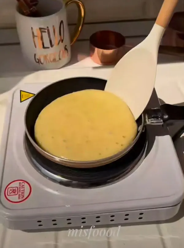نحوه درست کردن پنکیک؛ از اولین بوی کره تا اولین گازِ نرم! 10 How to make pancakes 5