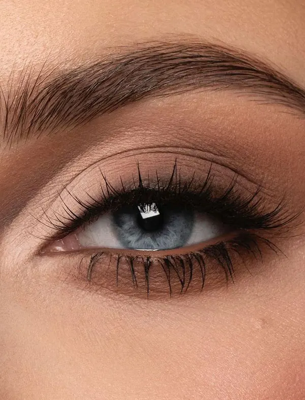 Light eye makeup 12
