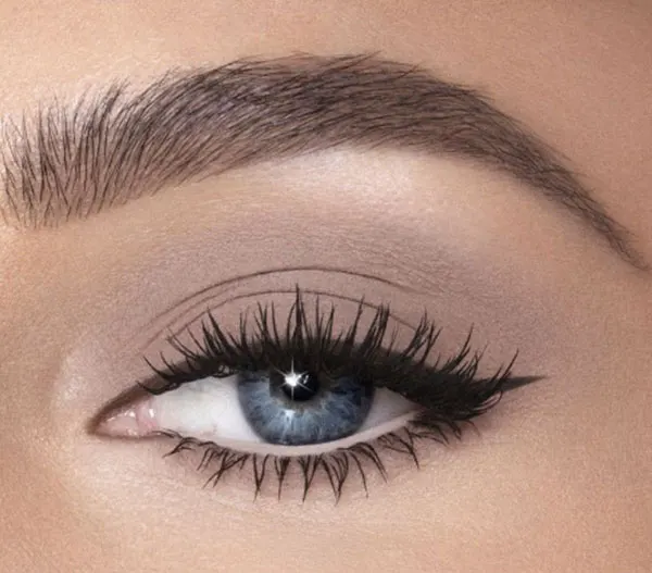 Light eye makeup 14