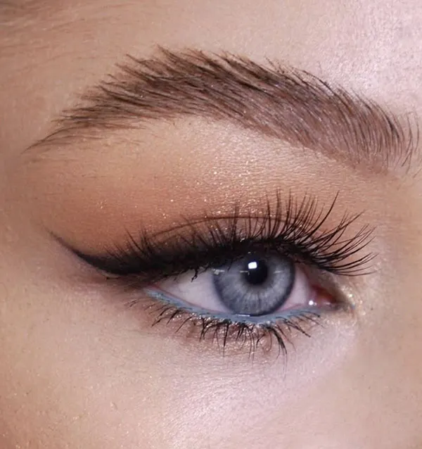 Light eye makeup 18