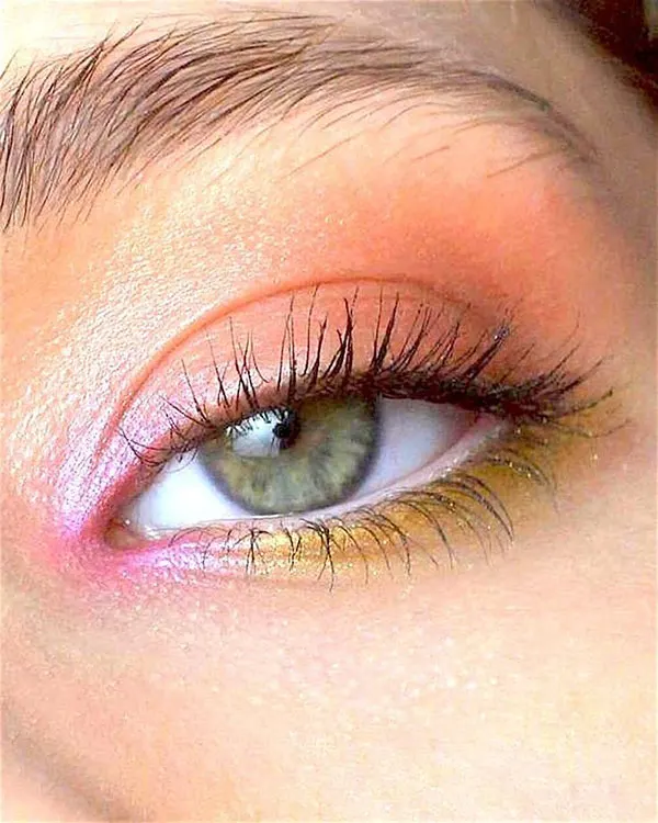 Light eye makeup 2