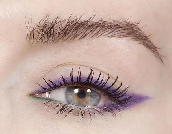 Light eye makeup 25