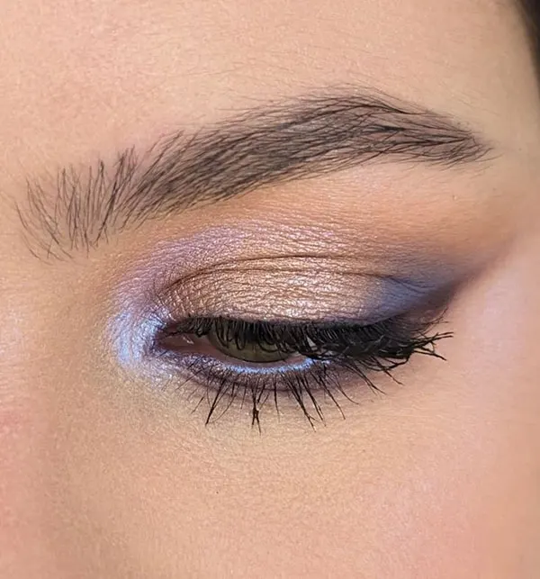 Light eye makeup 3