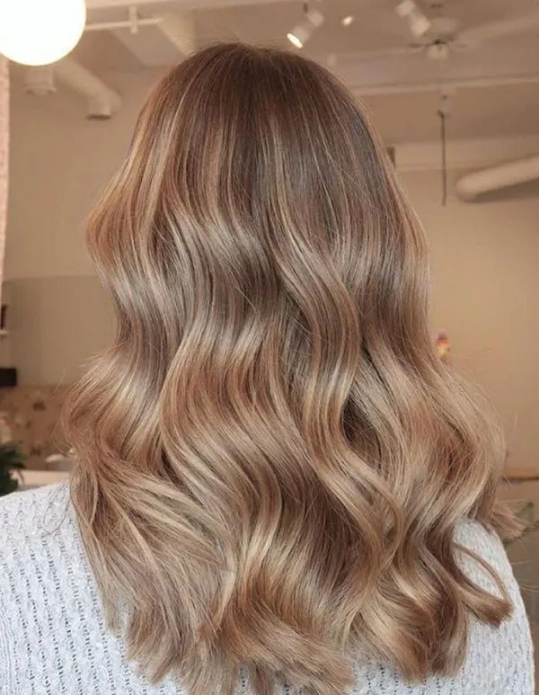 33 مدل رنگ مو شیر شکلاتی؛ وقتی موهات گرم، شیک و همیشه ترنده! 19 Milk chocolate hair color 15