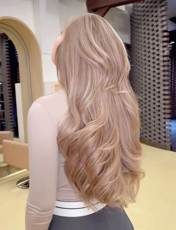33 مدل رنگ مو شیر شکلاتی؛ وقتی موهات گرم، شیک و همیشه ترنده! 35 Milk chocolate hair color 30
