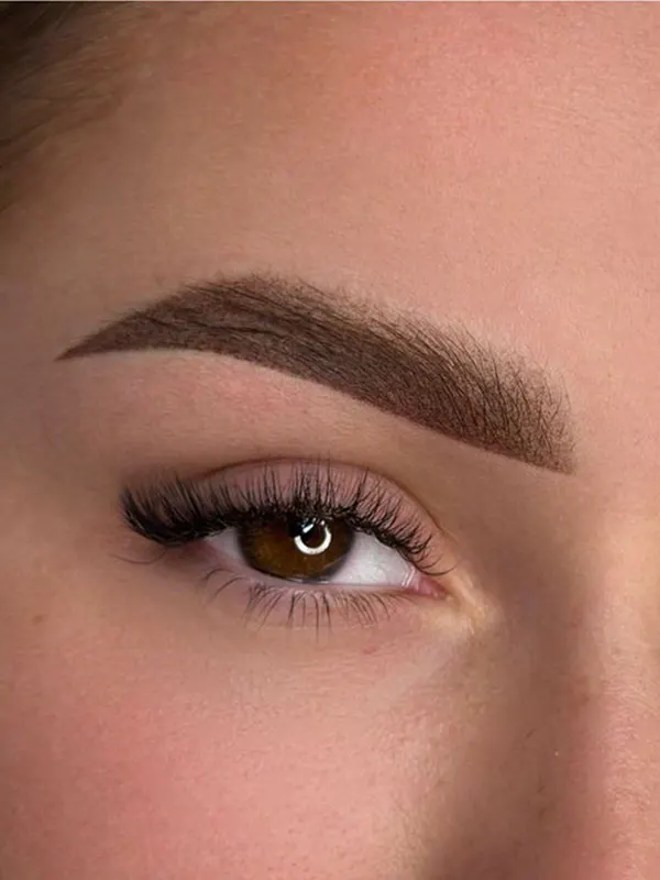 33 مدل ابرو فیبروز جدید؛ ترند تمیز و دخترونه برای چهرههای ظریف 14 New Fibrous Eyebrow Model 11