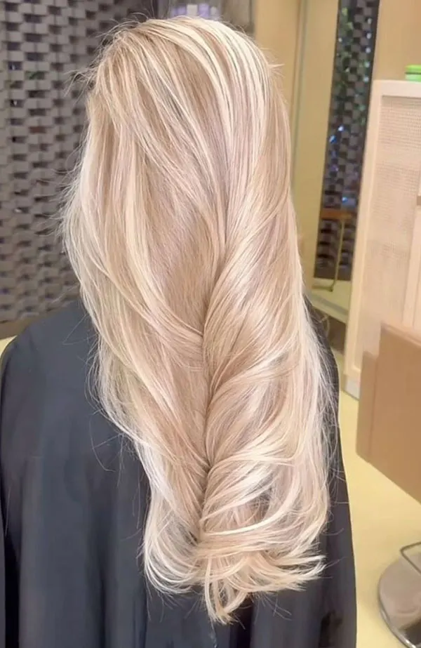 Pearl blonde hair color 15