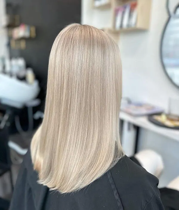 Pearl blonde hair color 25