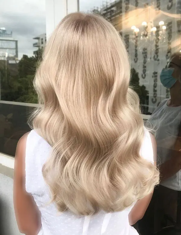 Pearl blonde hair color 26