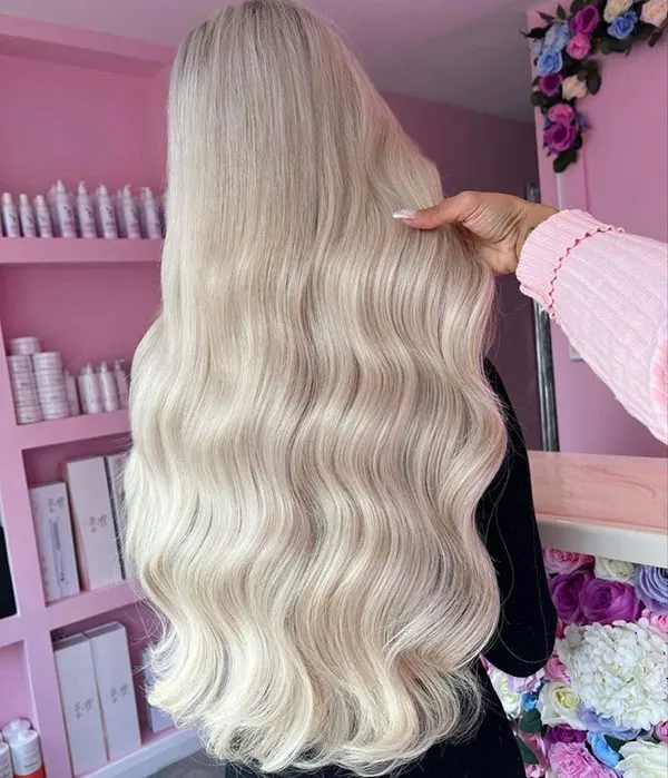 Pearl hair color 23