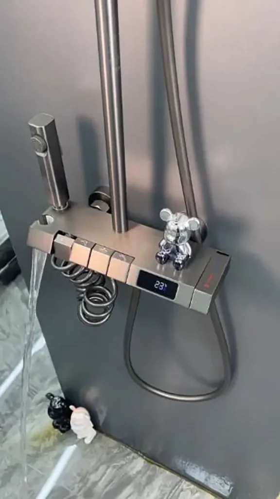 Piano shower 9