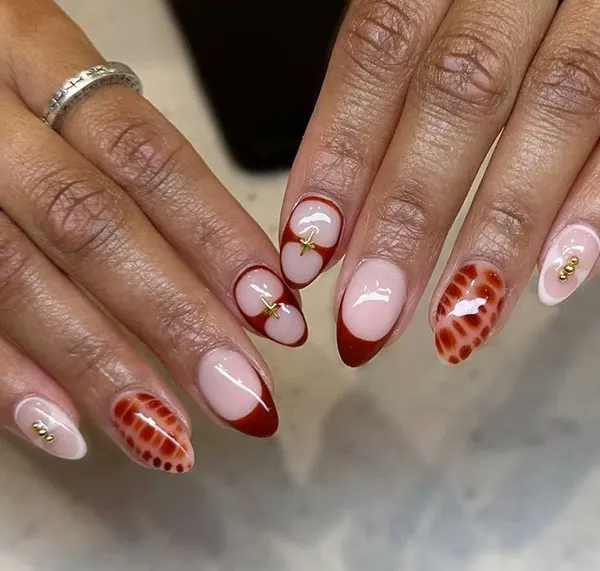 Short almond nail style 19