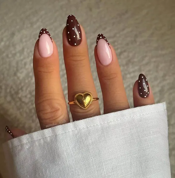 Short almond nail style 22