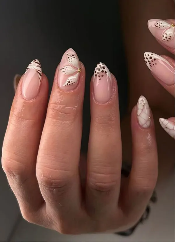 Short almond nail style 24