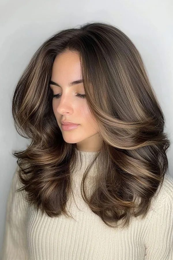 Short hairstyle for girls to the shoulders 28