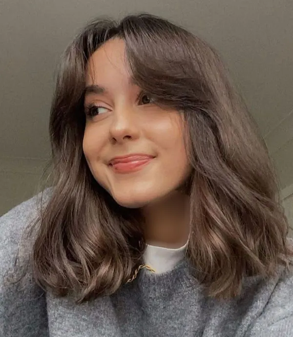 Short hairstyle for girls to the shoulders 7