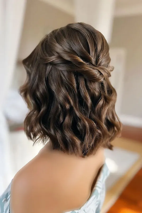 33 مدل مو کوتاه مجلسی زنانه شیک | ترند مهمونیهای 2026 18 Short party hairstyle for women 14