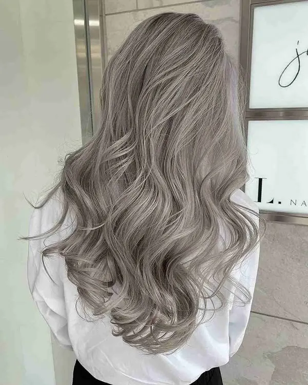 Simple smoky hair color 18