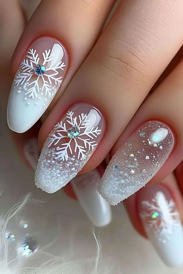 34 ایده طرح برف روی ناخن؛ دیزاین یخی و دلبر برای روزای سرد 💅❄️ 17 Snow design on nails 12