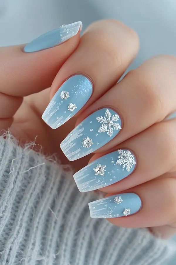 34 ایده طرح برف روی ناخن؛ دیزاین یخی و دلبر برای روزای سرد 💅❄️ 12 Snow design on nails 7