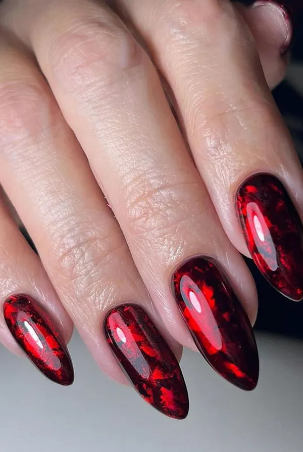 35 ایده کاشت ناخن قرمز شیک؛ مخصوص مهمونیها و شبای خاص ❤️ 16 Stylish red nail implant 14
