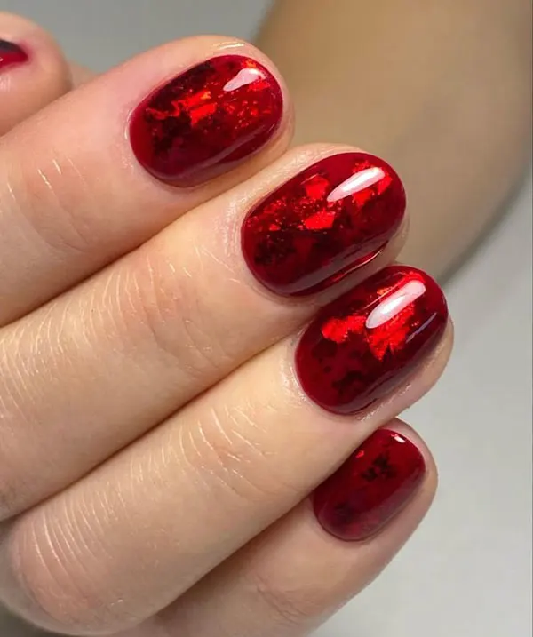 35 ایده کاشت ناخن قرمز شیک؛ مخصوص مهمونیها و شبای خاص ❤️ 18 Stylish red nail implant 17