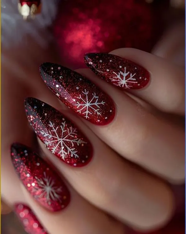 جدیدترین طرح ناخن کریسمسی 2026؛ امسال همه عاشقشن! 28 The latest Christmas nail design 24