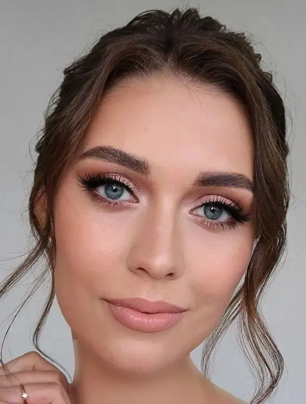 جدیدترین میکاپ لایت اروپایی 2026؛ نچرال ولی خفن برای هر مناسبت! 19 The latest European light makeup 16
