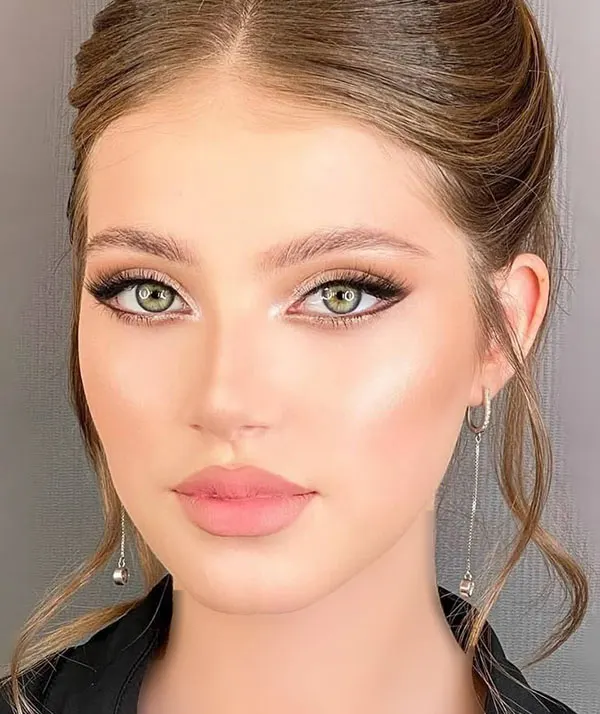 جدیدترین میکاپ لایت اروپایی 2026؛ نچرال ولی خفن برای هر مناسبت! 30 The latest European light makeup 27