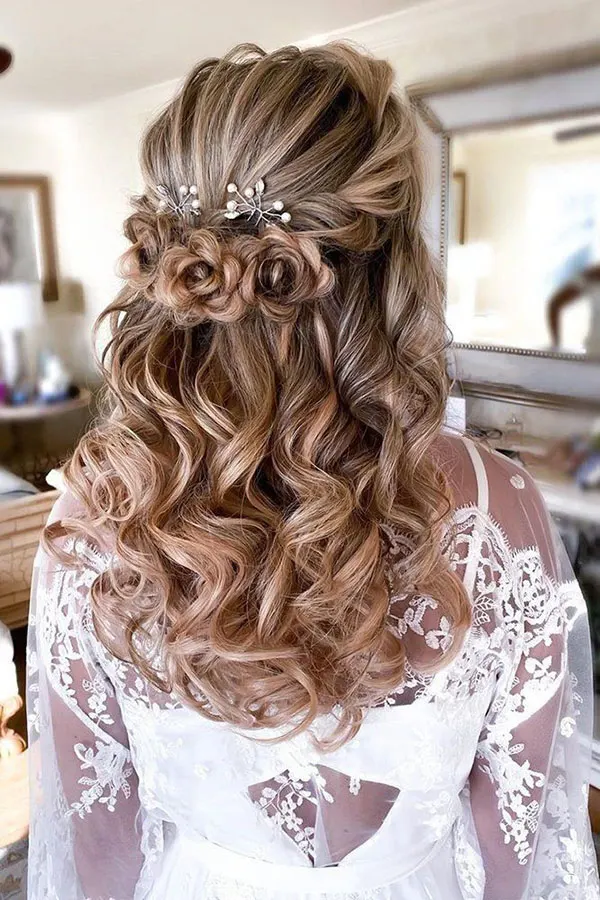 The latest open chignon hairstyle 4