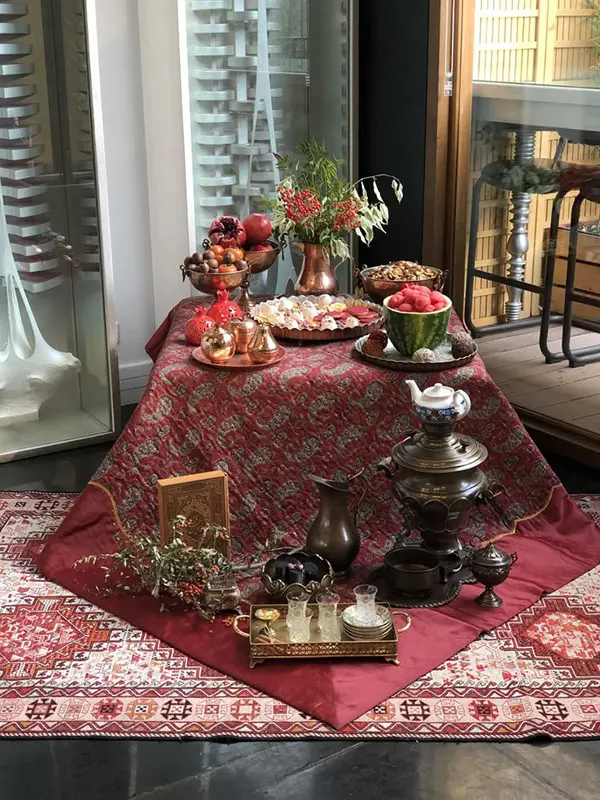 34 ایده چیدمان شب یلدا سنتی؛ سادگی اصیل با حالوهوای مادربزرگا ❤️ 18 Traditional Yalda Arrangement 16