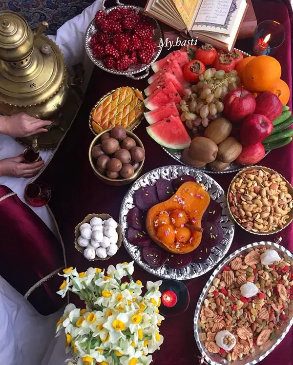 34 ایده چیدمان شب یلدا سنتی؛ سادگی اصیل با حالوهوای مادربزرگا ❤️ 27 Traditional Yalda Arrangement 24