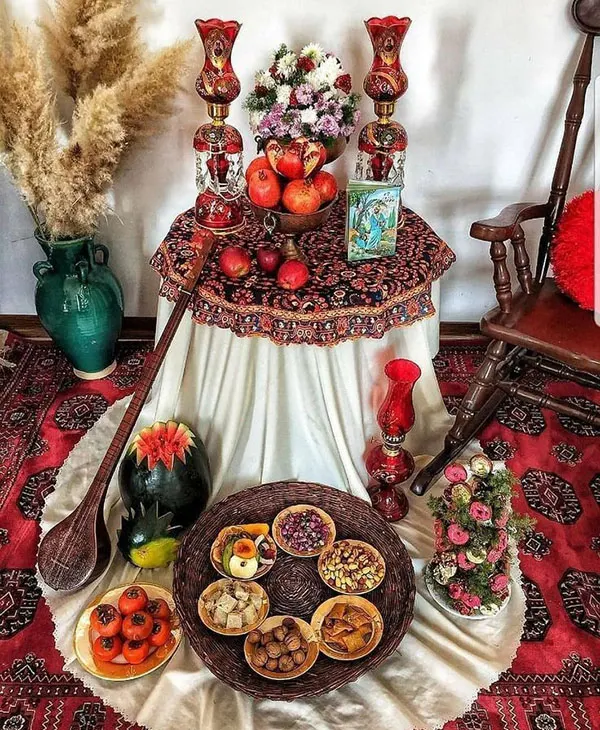 34 ایده چیدمان شب یلدا سنتی؛ سادگی اصیل با حالوهوای مادربزرگا ❤️ 28 Traditional Yalda Arrangement 26