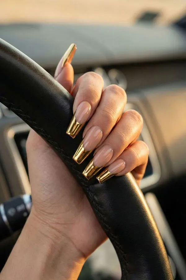 35 مدل ناخن خیلی بلند دخترانه؛ هم وایرال، هم فوقالعاده شیک! 15 Very long nail model 11