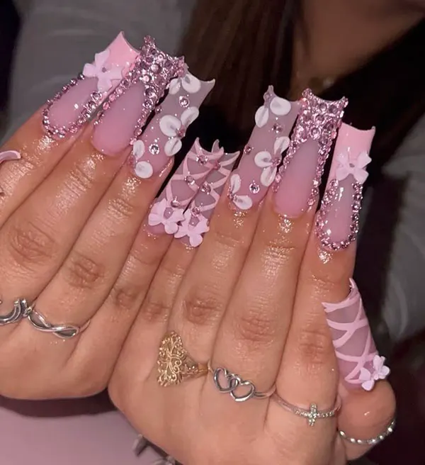 35 مدل ناخن خیلی بلند دخترانه؛ هم وایرال، هم فوقالعاده شیک! 16 Very long nail model 14