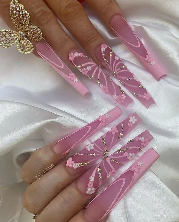 35 مدل ناخن خیلی بلند دخترانه؛ هم وایرال، هم فوقالعاده شیک! 21 Very long nail model 17